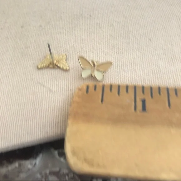 Vintage Butterfly Pierced Earrings - Picture 3 of 3